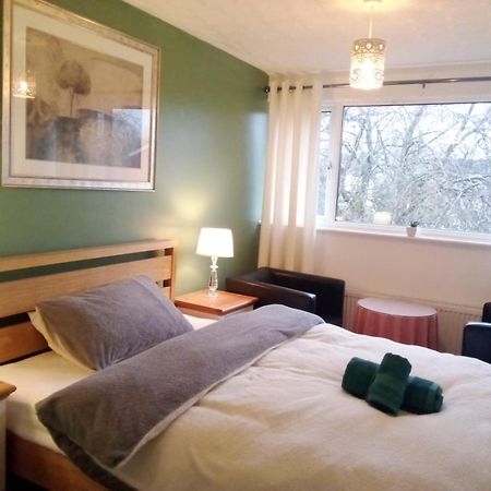 1 Luxurious Double Bedroom With Private Shower Reading Dış mekan fotoğraf